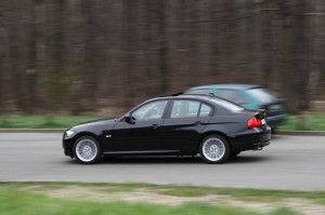 BMW320d (8) Dynamique, mais moins à l'aise sur les bosses.