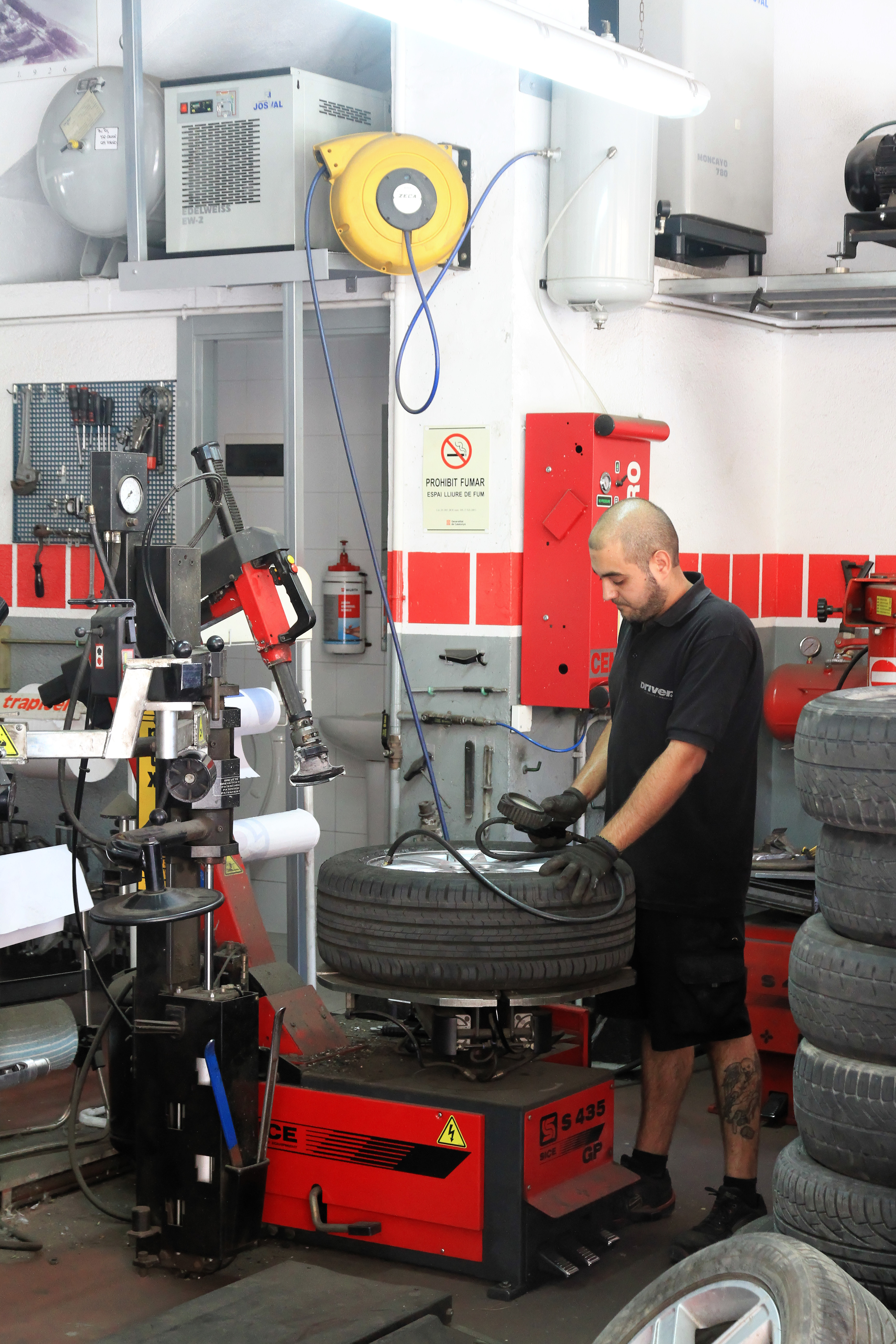 Garage Driver à Roses en Espagne : Une équipe de professionnels Garage Driver à Roses en Espagne : Une équipe de professionnels