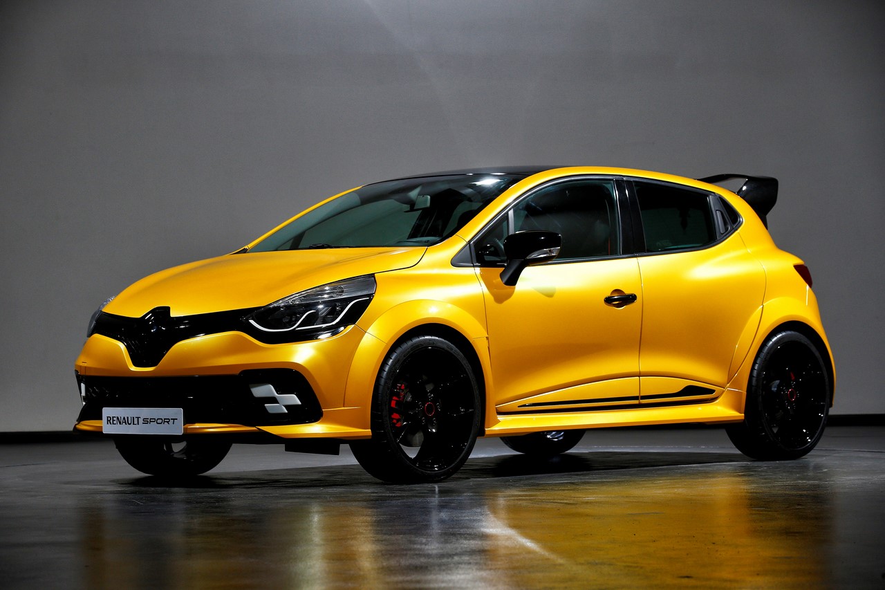 Renault lève le voile sur une Clio R.S survitaminée et bodybuildée.