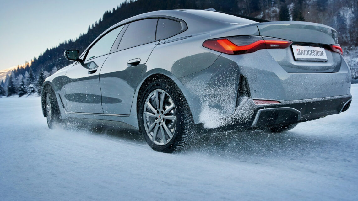 Vacances d’hiver : Bridgestone conseille les automobilistes pour un départ en toute sécurité.